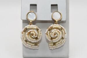 Chico's Beaded Shell Clip On Earrings White Seed Beads Gold Tone